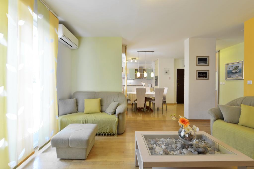 Cozy Beach Apartment Split Exterior foto